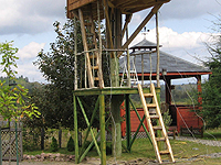 Escaliers cabane dans les arbres - Hébergement insolite