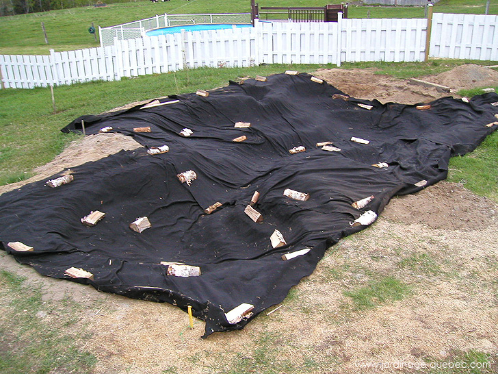 Protéger la bâche du bassin - Photos Jardin Le Jardin des Patriotes - Pascal Tremblay La Baie Québec