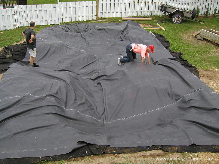Pose toile de bassin - Photos Jardin Le Jardin des Patriotes - Pascal Tremblay La Baie Québec