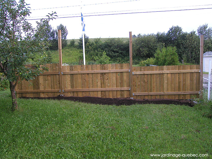 Construire une clôture en bois - Photos Jardin Le Jardin des Patriotes - Pascal Tremblay La Baie Québec