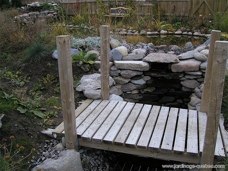 Petit pont de ruisseau - Photos Jardin Le Jardin des Patriotes - Pascal Tremblay La Baie Québec