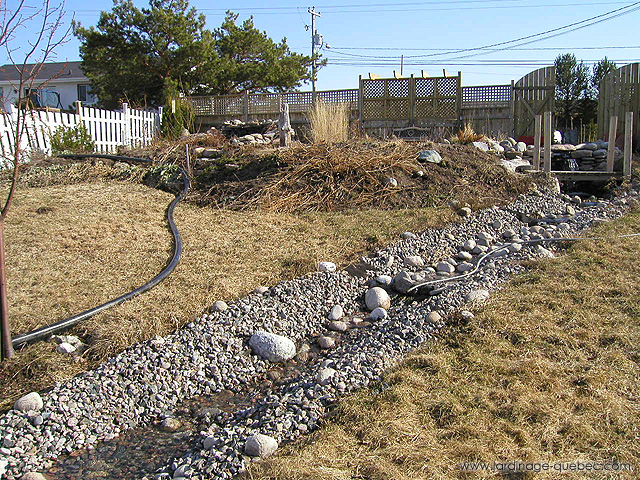 Cascade de jardin au ruisseau - Photos Jardin Le Jardin des Patriotes - Pascal Tremblay La Baie Québec