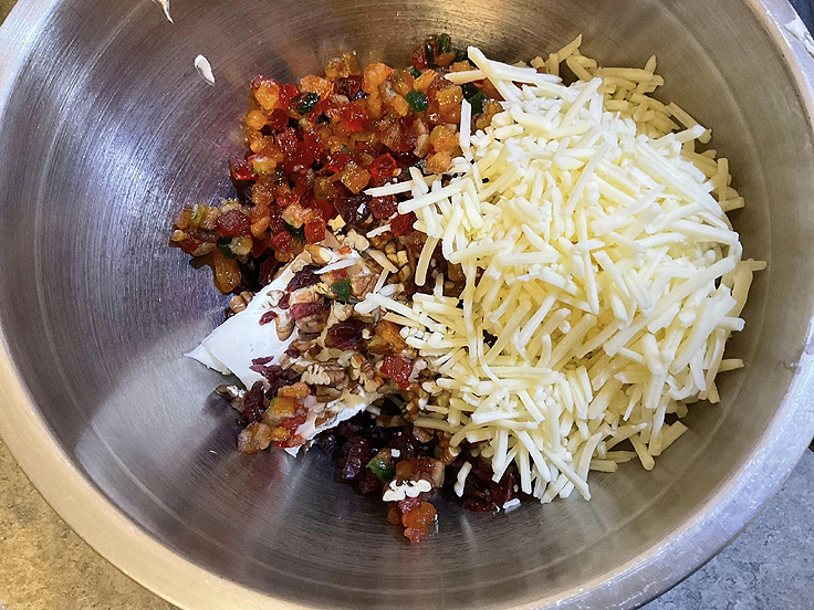 Boule de fromage aux canneberges et aux pacanes