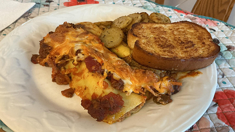 Cannellonis au porc et au bœuf avec sauce aux tomates maison