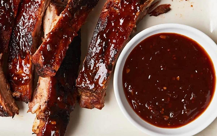 Recette de Sauce BBQ Bourbon fumé et sucre